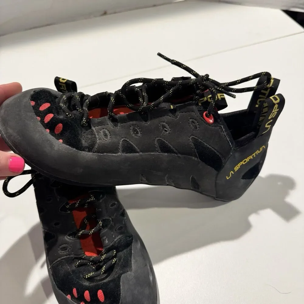 La Sportiva Tarantulace Rock Climbing Shoes Mens Size 9.5 EUR 42.5 Black Red